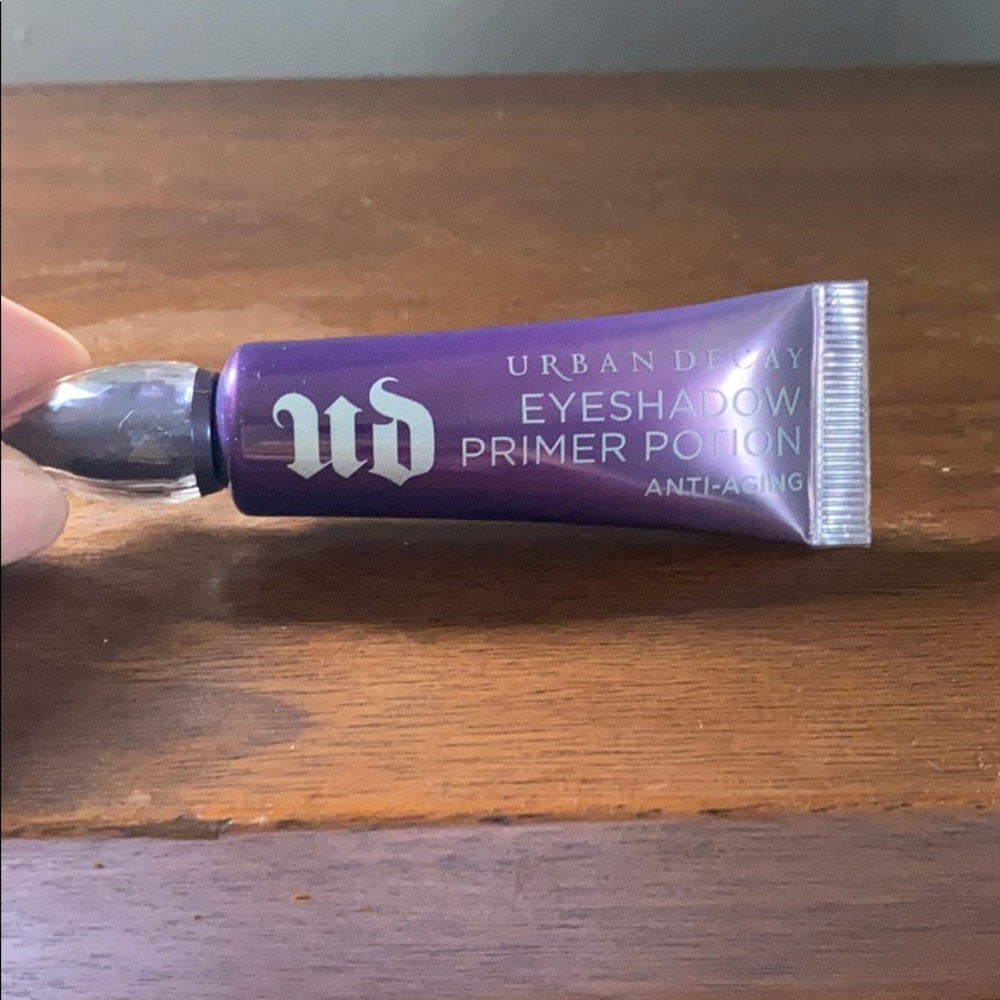 Urban Decay Eyeshadow Primer